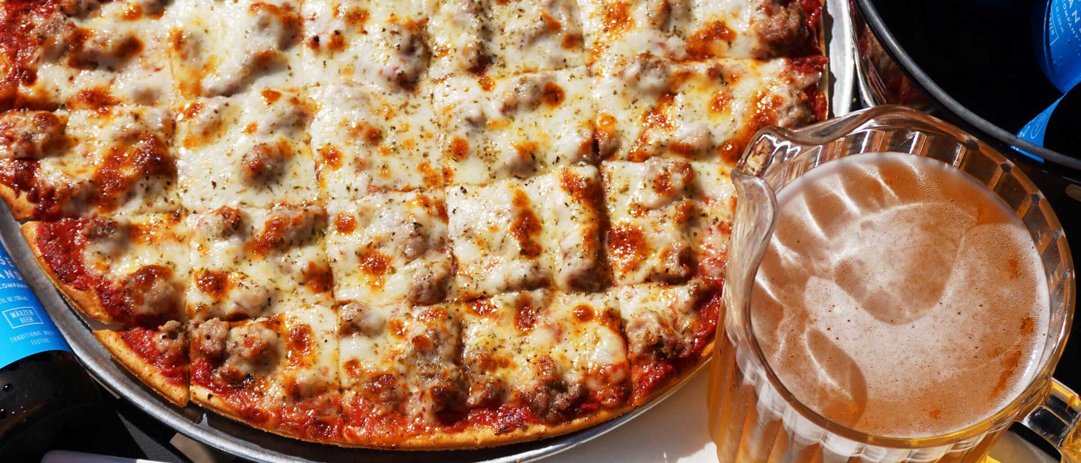 pitcher and pizza - desktop version